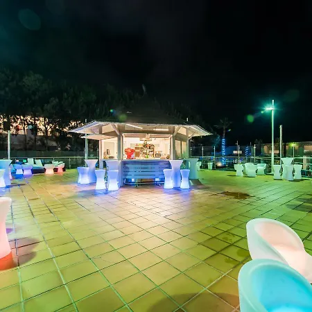 Tropical Premium * Playa Blanca (Lanzarote)